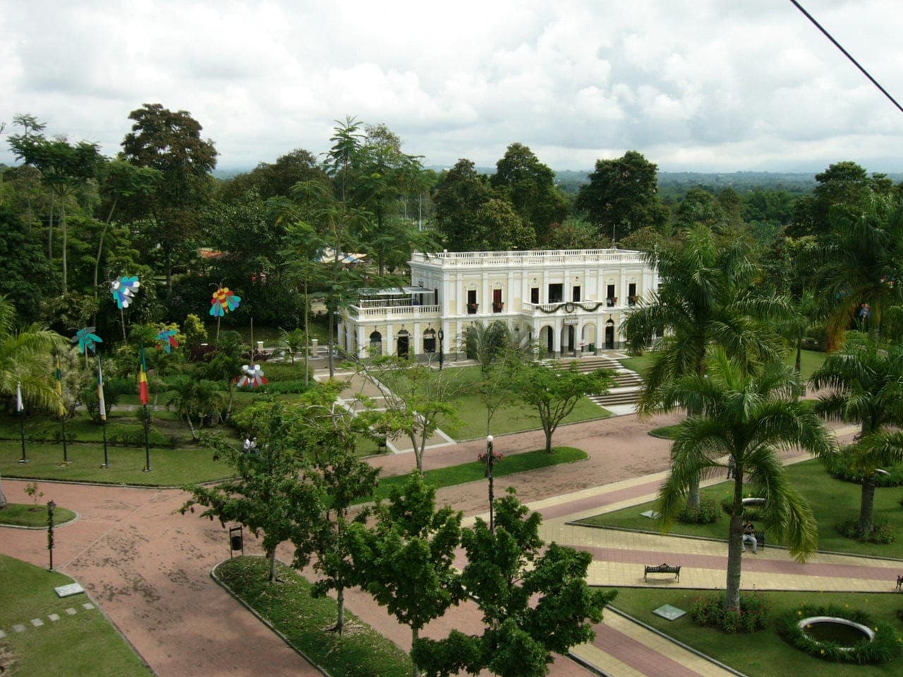 Jardines y edificio principal del Parque del Café